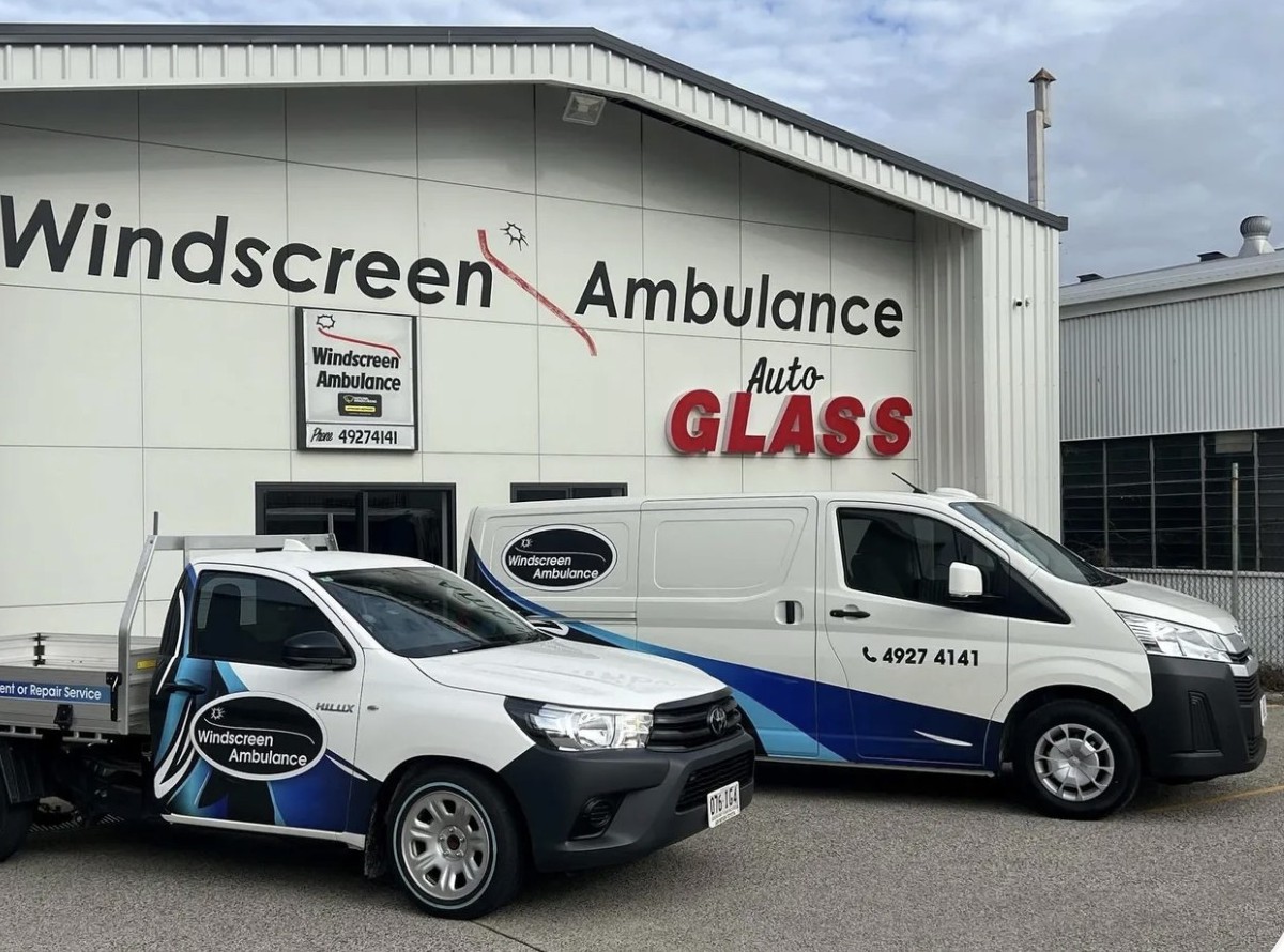 Windscreen Ambulance workshop at Kawana with the mobile service van and ute out front